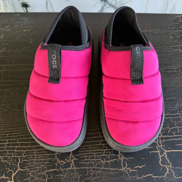 CROCS Pink and Black Slippers Comfortable Slip-On Design size J3 - Picture 1 of 7